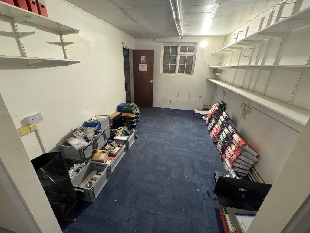 Lot: 67 - FREEHOLD COMMERCIAL PREMISES WITH GATED YARD - Store room 1